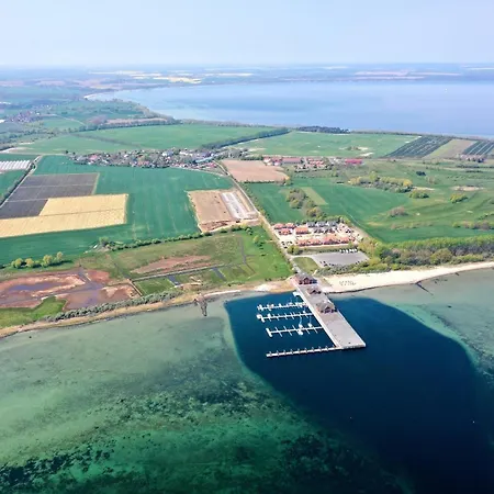 Zur Schwedenschanze 2 * Hohen Wieschendorf
